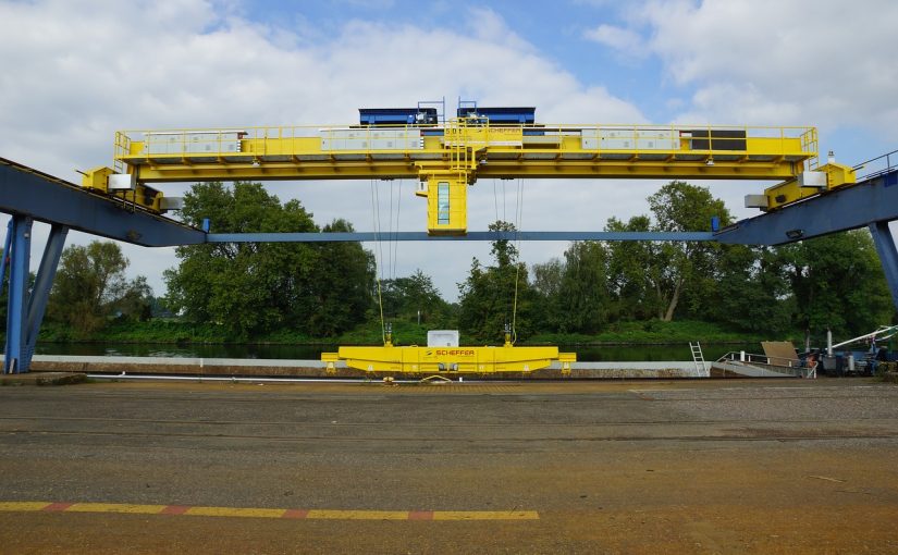 Organizacje zajmujące się produkcją maszyn posiadają w ofercie domyślne warianty